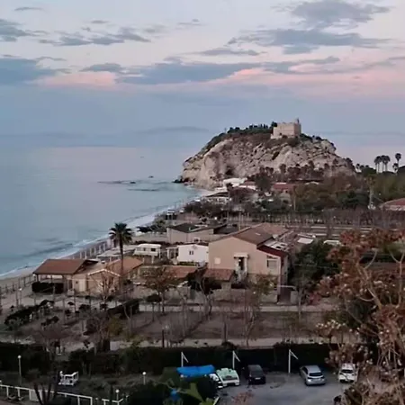 Lo Scoglio Del Cavaliere Appartement Tropea